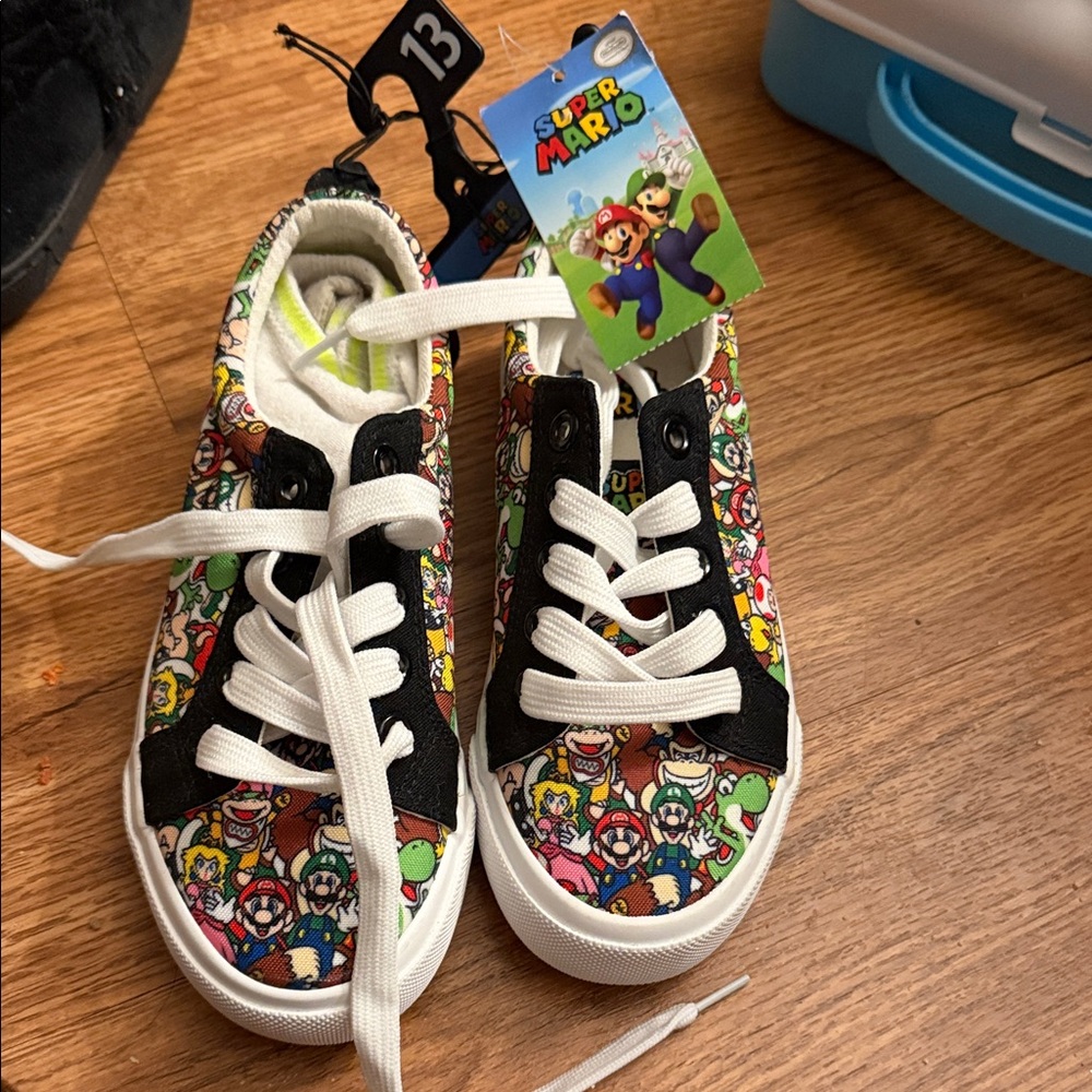 Nintendo Super Mario Kids Sneakers - Black and White